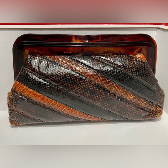 Vintage Marigolin New York Brown Leather Clutch w/ Tortoise Shell Clasp - Picture 8 of 13